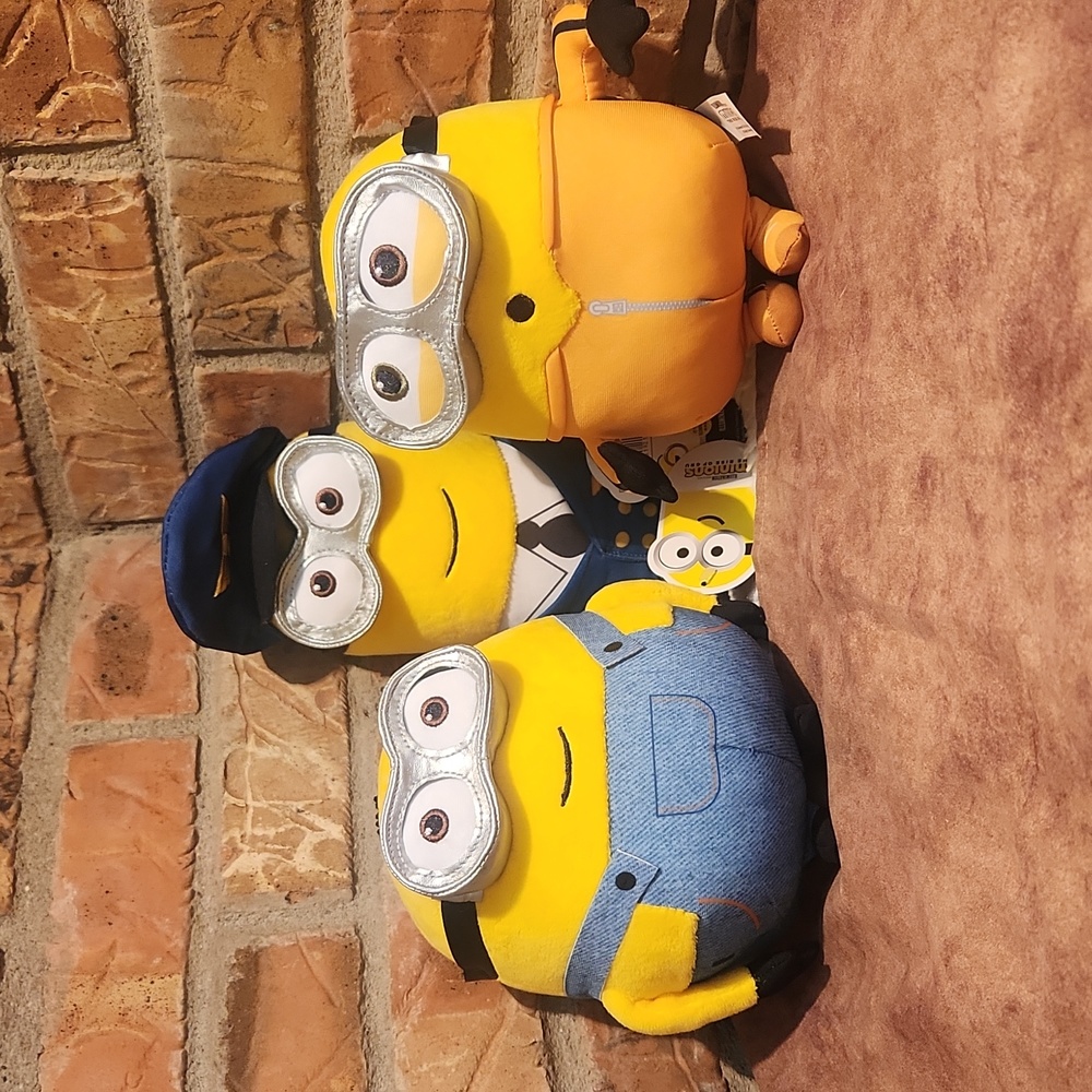 NWT Minions The Rise Of Gru 3 piece Plush Pilot Kevin, Kung Fu Bob&Track Suite B